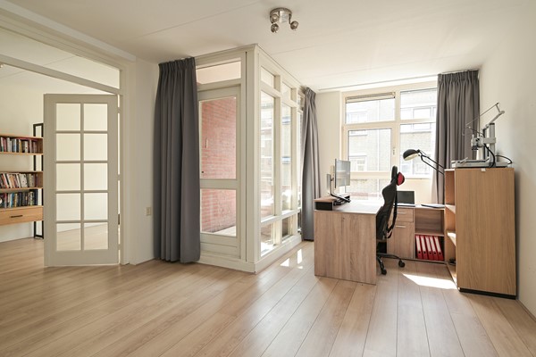 Medium property photo - Van Kinsbergenstraat 13, 2518 GV The Hague